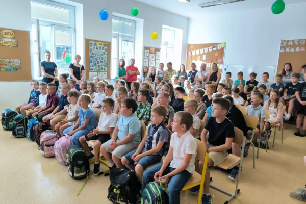 1.&nbsp;školní den